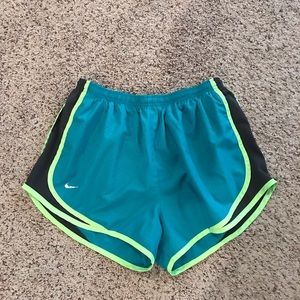 Women’s Nike Dri-fit shorts-size large